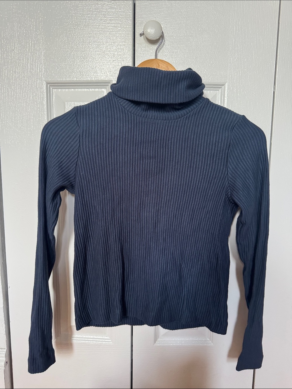 Club Monaco XS Ribbed Turtleneck Top in Deep Navy